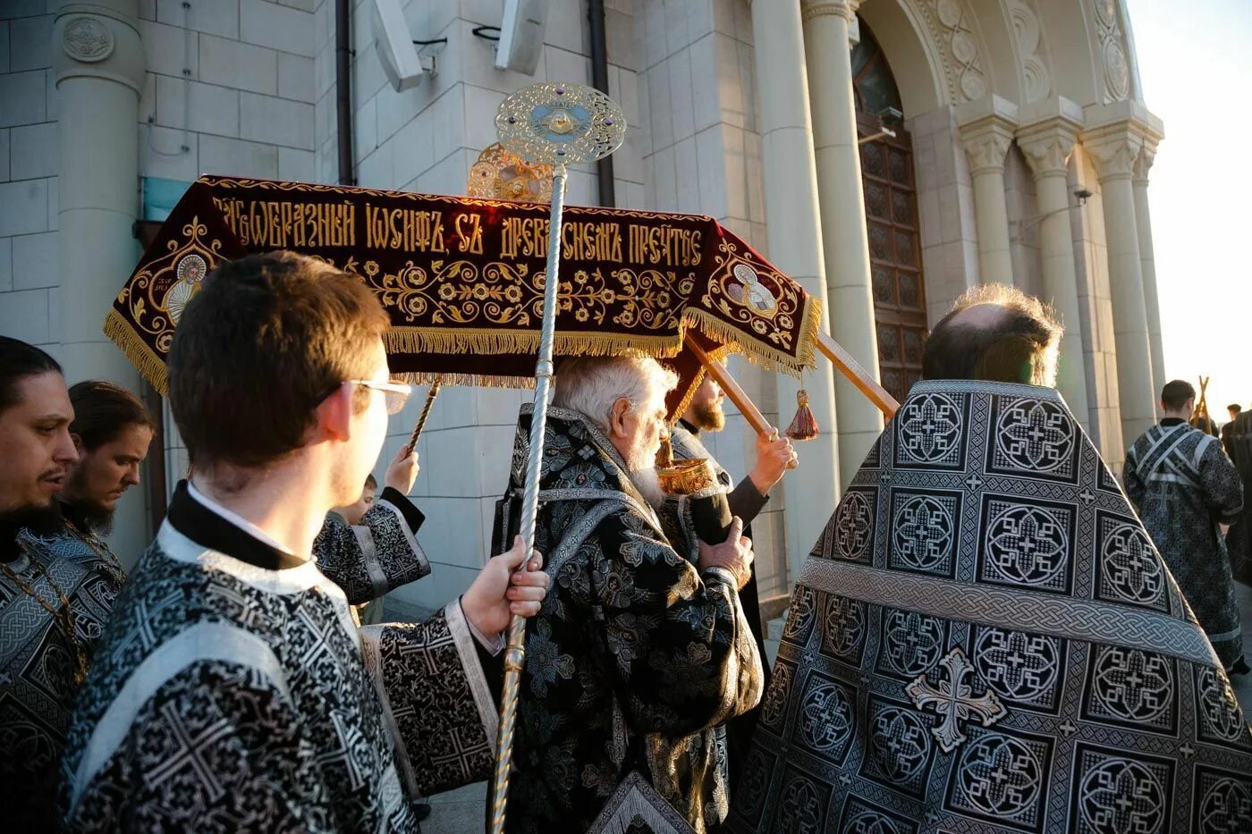 литургия в соборе святой софии. богослужение в софийском соборе новгорода. пасха в тобольске в семинарии. пасхальная ночь. служба в софийском соборе.