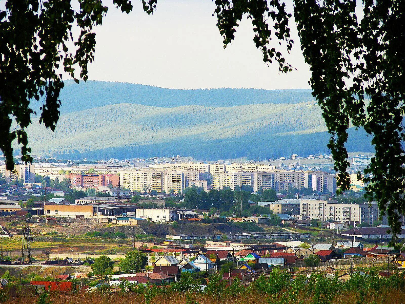 Белорецк покажи. Город Белорецк природа. Белорецк панорама. Белорецк Башкортостан люди. Белорецк вид сверху.