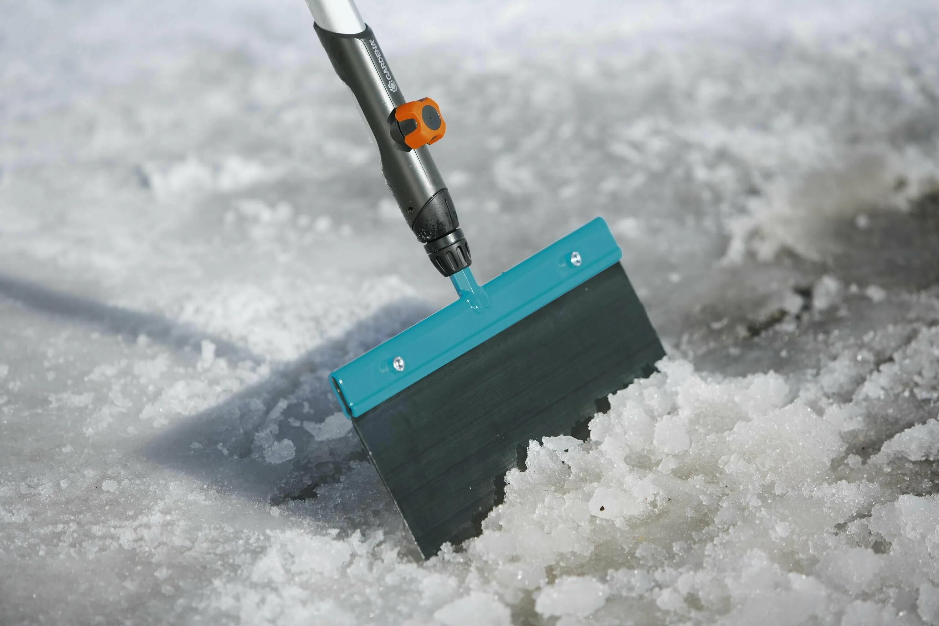 скребок для льда, 200мм, с металлическим черенком. ледоруб-топор для льда и снега центроинструмент нокаут 1221. ледоруб-скребок для льда и снега hitt №26. скребок 150 2,54 мм с мет/чер. ледоруб ци finland 1220 (т-образная ручка).