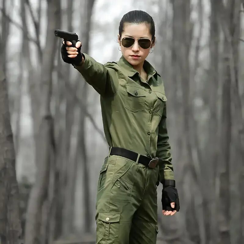 Девушки в военной форме. Военная женская форма. Девушки вивоенной форме. Красивые девушки военные. Армейская женщина