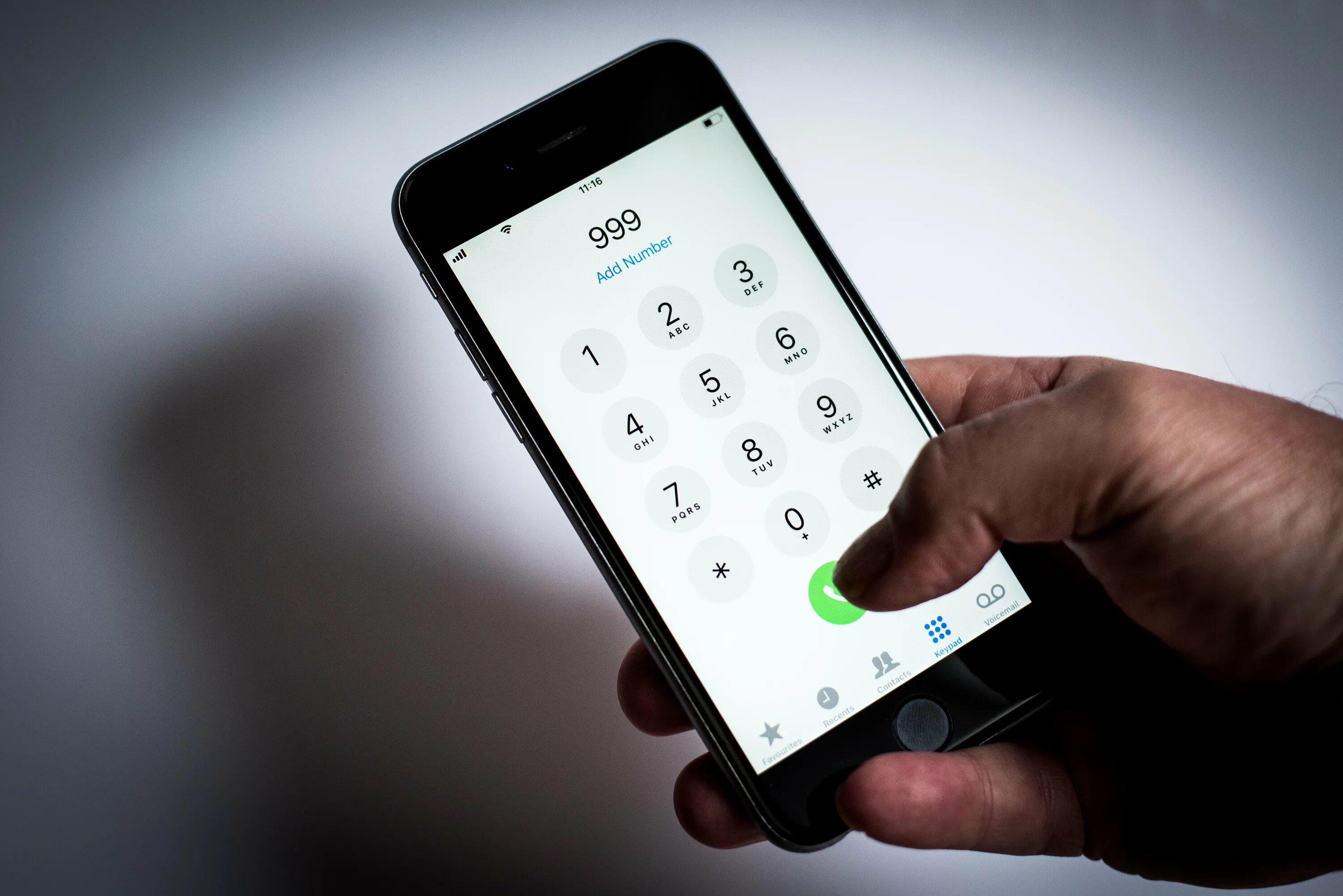 Call phone numbers. Phone call number. айфон 911. calling 911. phone changer.