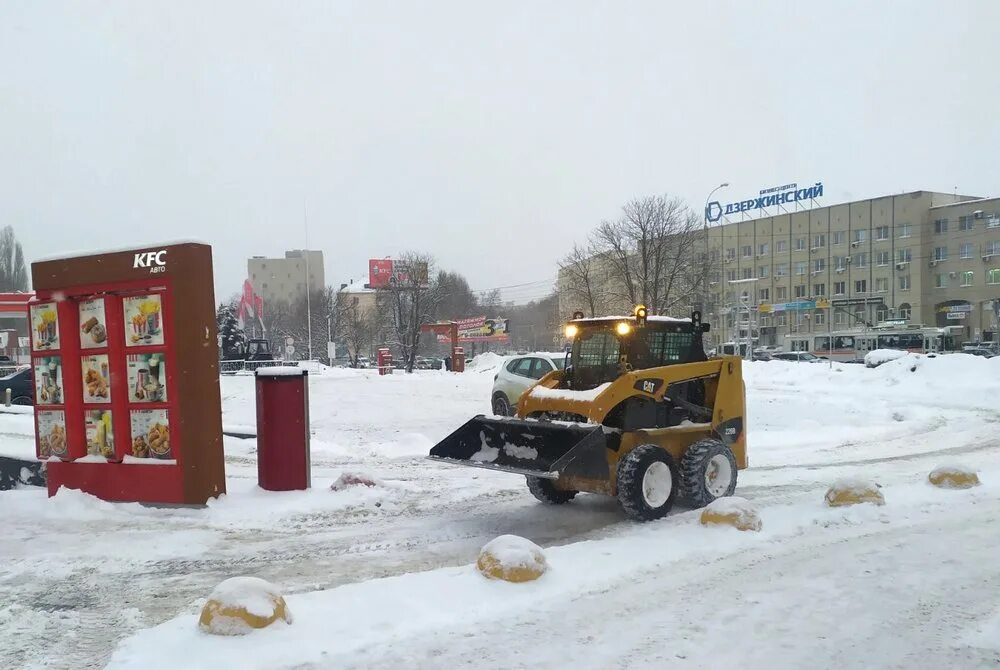 Снег в пензе. Снег в Пензе 2022 год. Возят снег в Пензе. КАМАЗЫ возят снег в Пензе.