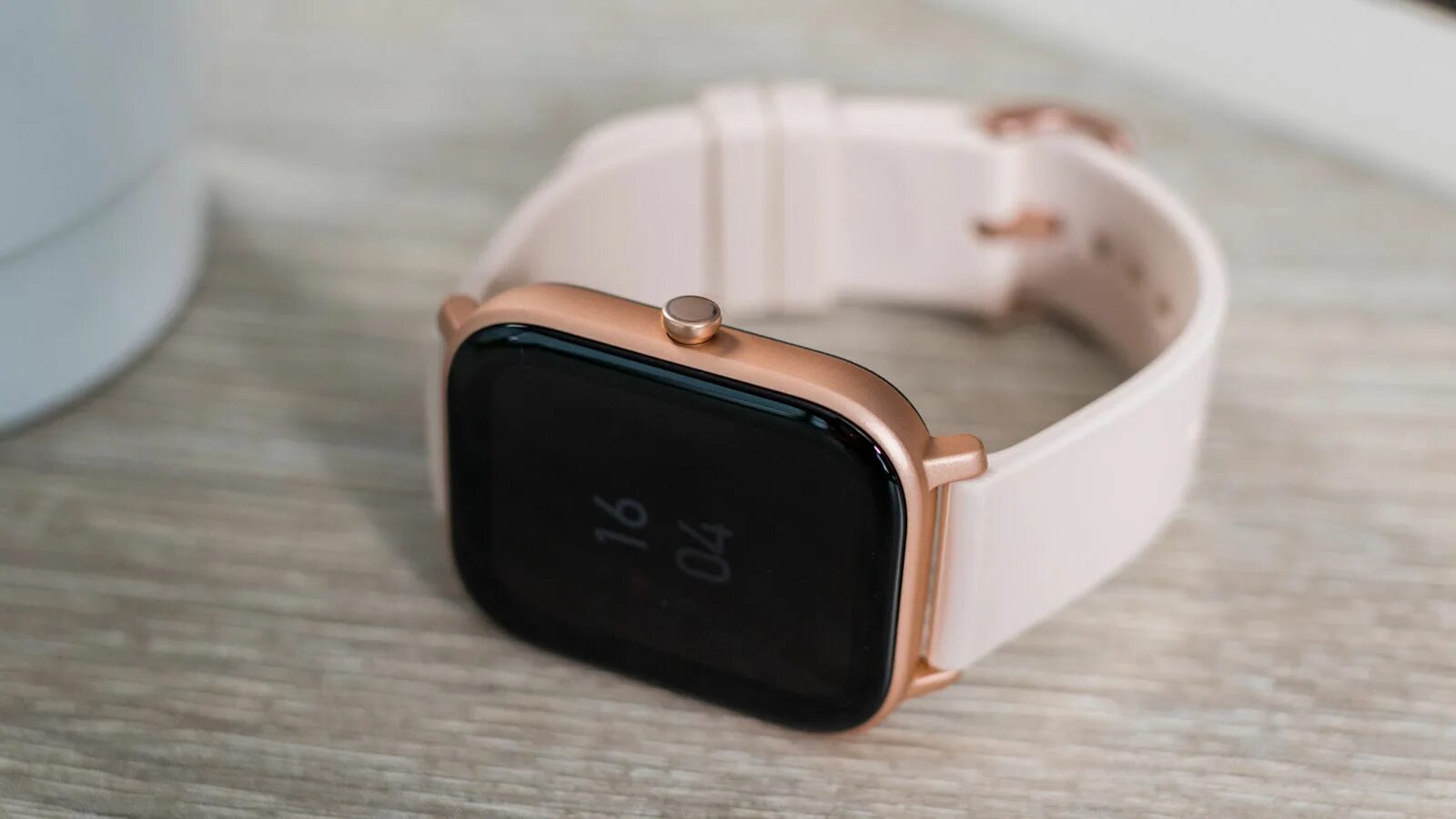 Apple watch xiaomi. Смарт-часы Amazfit GTS 4. Amazfit GTS a1914. Xiaomi Amazfit GTS Gold. Amazfit GTS 4 Mini Pink.