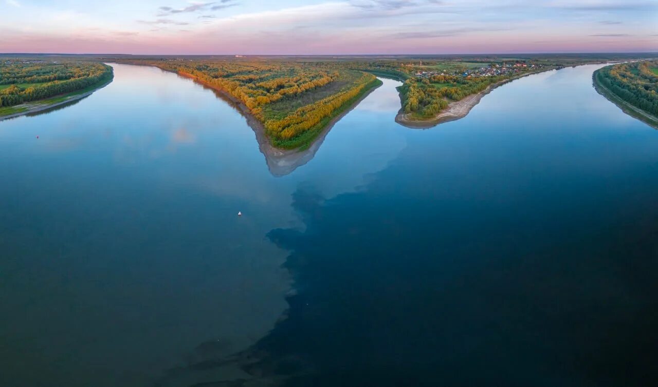 Длина реки тобол. Река Иртыш Тобольск. Река Тобол в Тобольске. Река Тобол и Иртыш. Река Иртыш Тюмень.