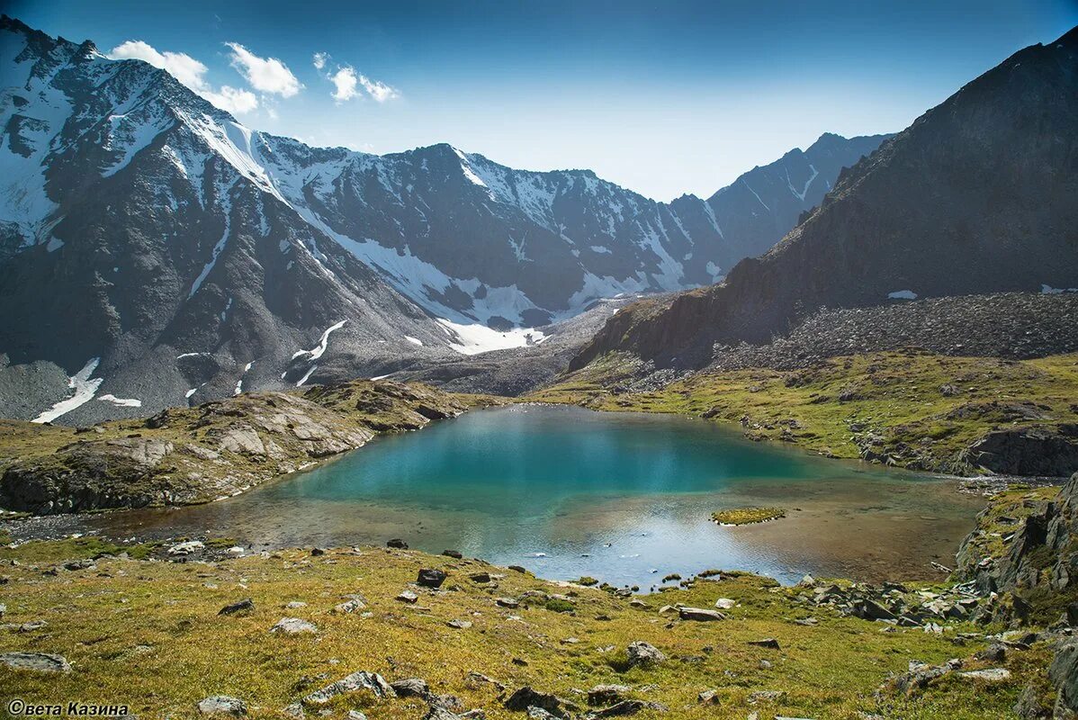 7 озер отзывы. Долина семи озёр Республика Алтай. Золотые горы Алтая природный парк Белуха. Долина Аккем горный Алтай. Долина 7 озер Алтай Белуха.