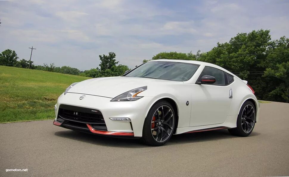 Нисмо омск. Nissan 370z nismo 2020. Нисмо омск. Nissan gt-r nismo 2017. Nissan 370z nismo.