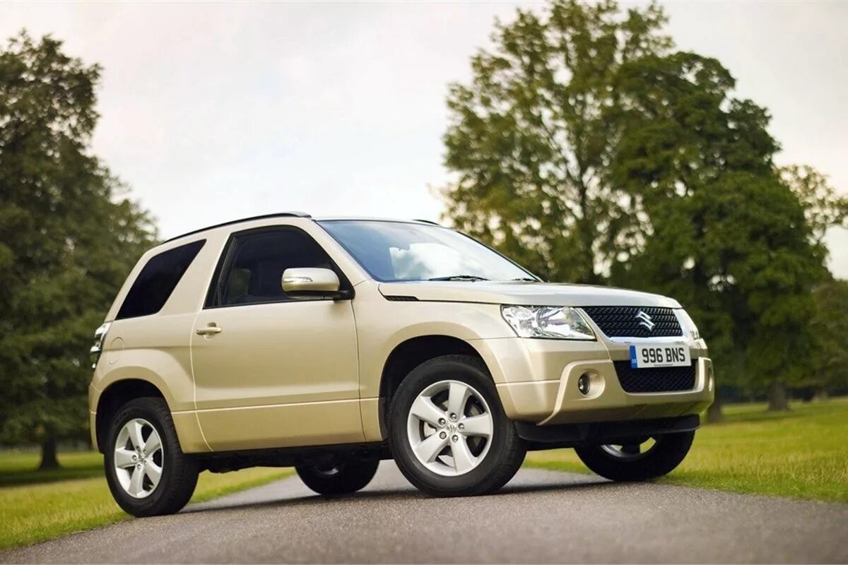 Купить сузуки гранд витара б. Suzuki Grand Vitara 3. Сузуки Гранд Витара 2008 3 двери. Suzuki Grand Vitara трехдверная. Suzuki Grand Vitara 3 Door.