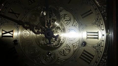 Часы нафинг фон