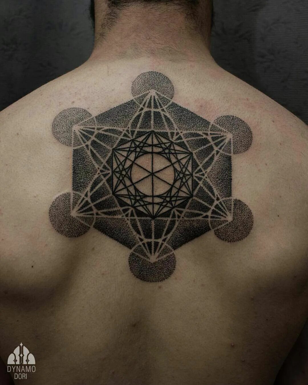 сакральные татуировки. сак-янт тату. сакральные татуировки. тату сакральная геометрия защита плечо. мандала тату женские.