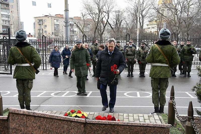 Освобождение ростова от фашистских захватчиков. День освобождения Ростова-на-Дону. Освобождение Ростова-на-Дону 14. Освобождение Ростов на Дону от фашистских захватчиков. 14 Февраля праздник освобождения Ростова на Дону.