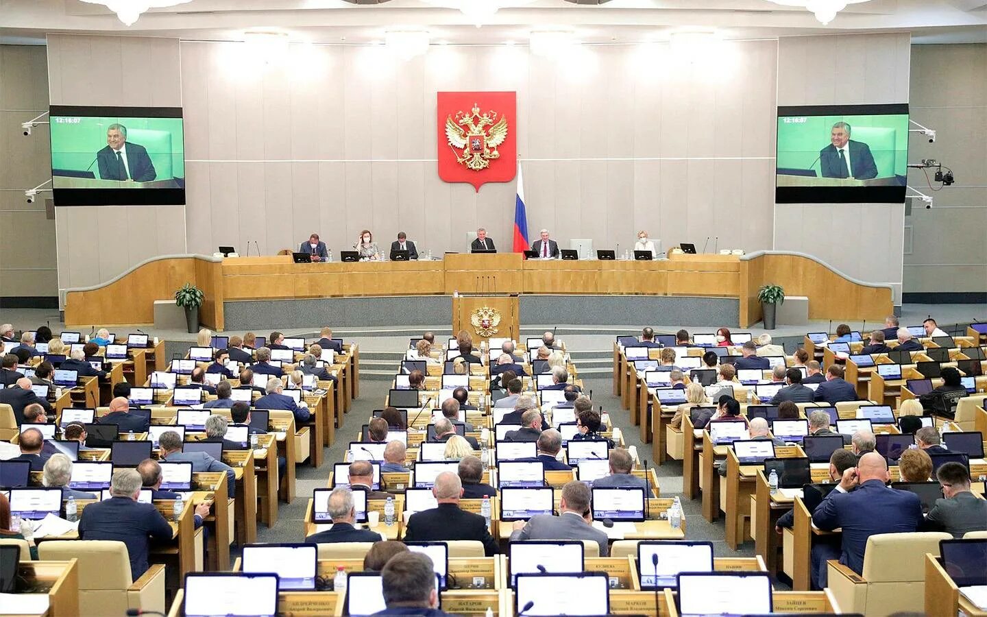 Законопроекты госдумы. Заседание депутатов государственной Думы РФ. Депутаты государственной Думы России. Государство Дума РФ. Государственная Дума РФ фото.