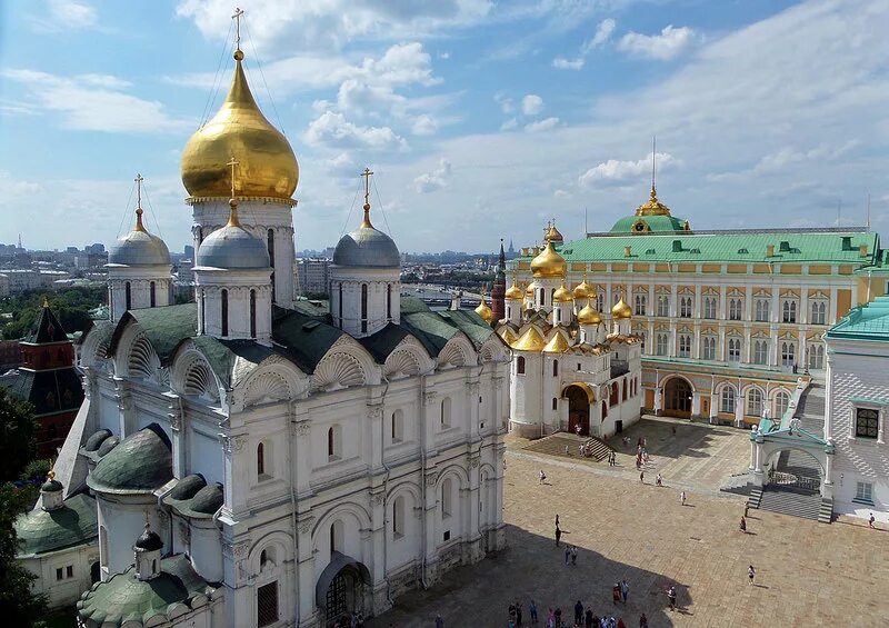 Где соборная площадь. Соборная площадь Московского Кремля. Ансамбль Соборной площади Московского Кремля.