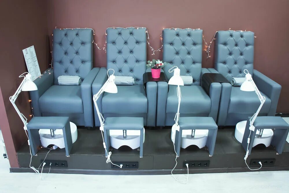 Nails планерная. City nails салон красоты москва. Nails планерная. маникюр с бирюзовым цветом. салон красоты юля героев панфиловцев.