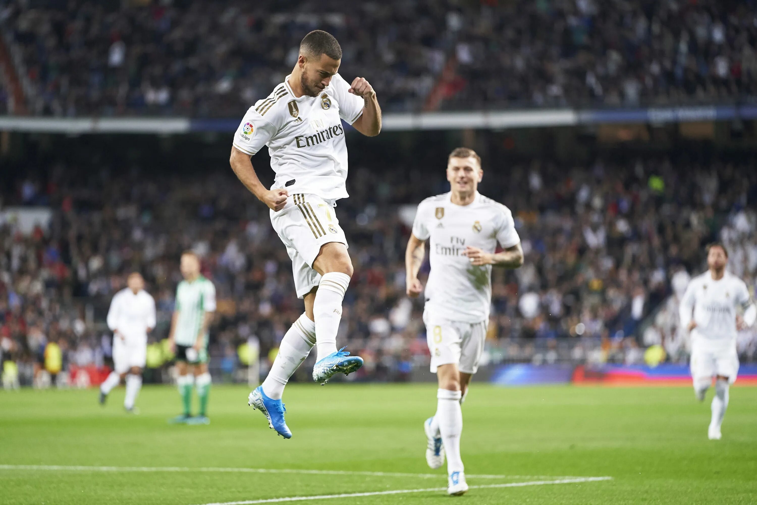 Флорентино перес с женой. Владелец реал мадрид. Флорентино перес вип ложа. Игроки реала мадрида 2021. Фернандо алонсо и реал мадрид.