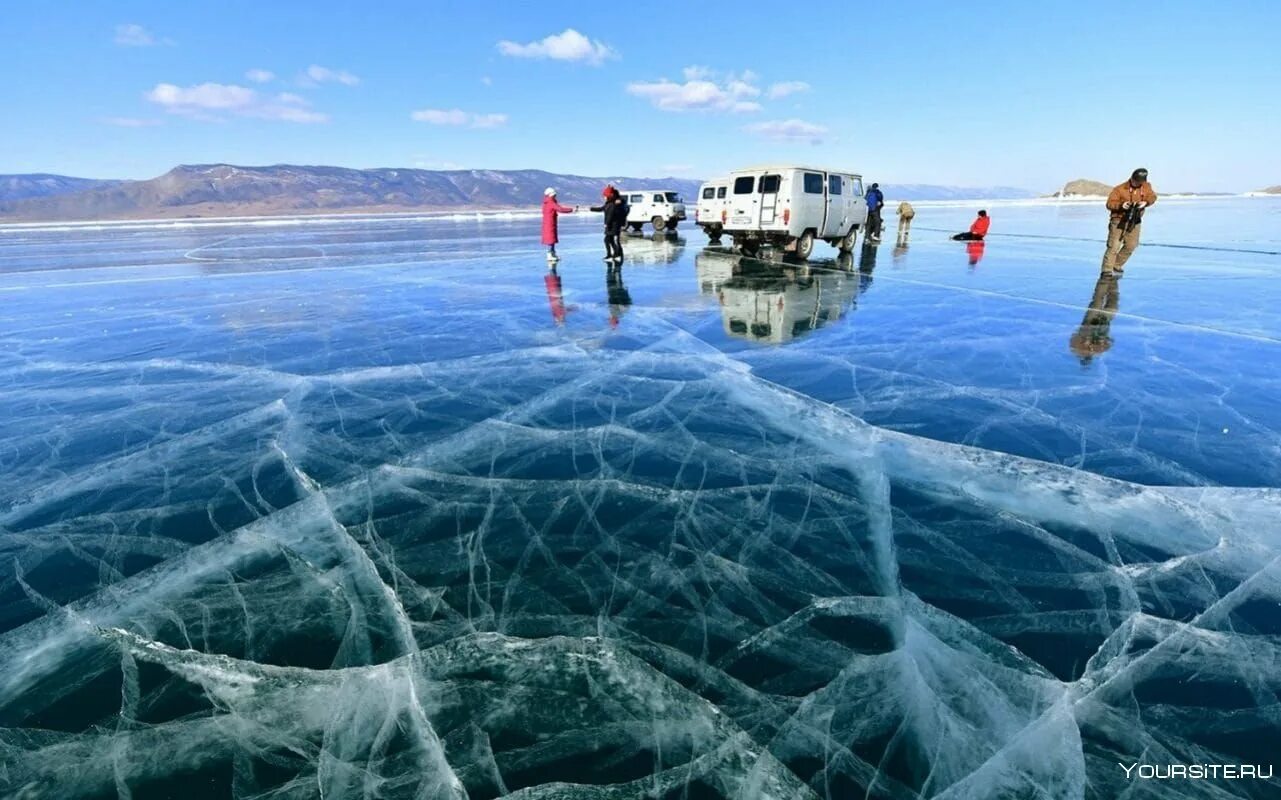 Рыбный промысел на Байкале. Lake Baikal. Лед Байкала. Байкал зимой.