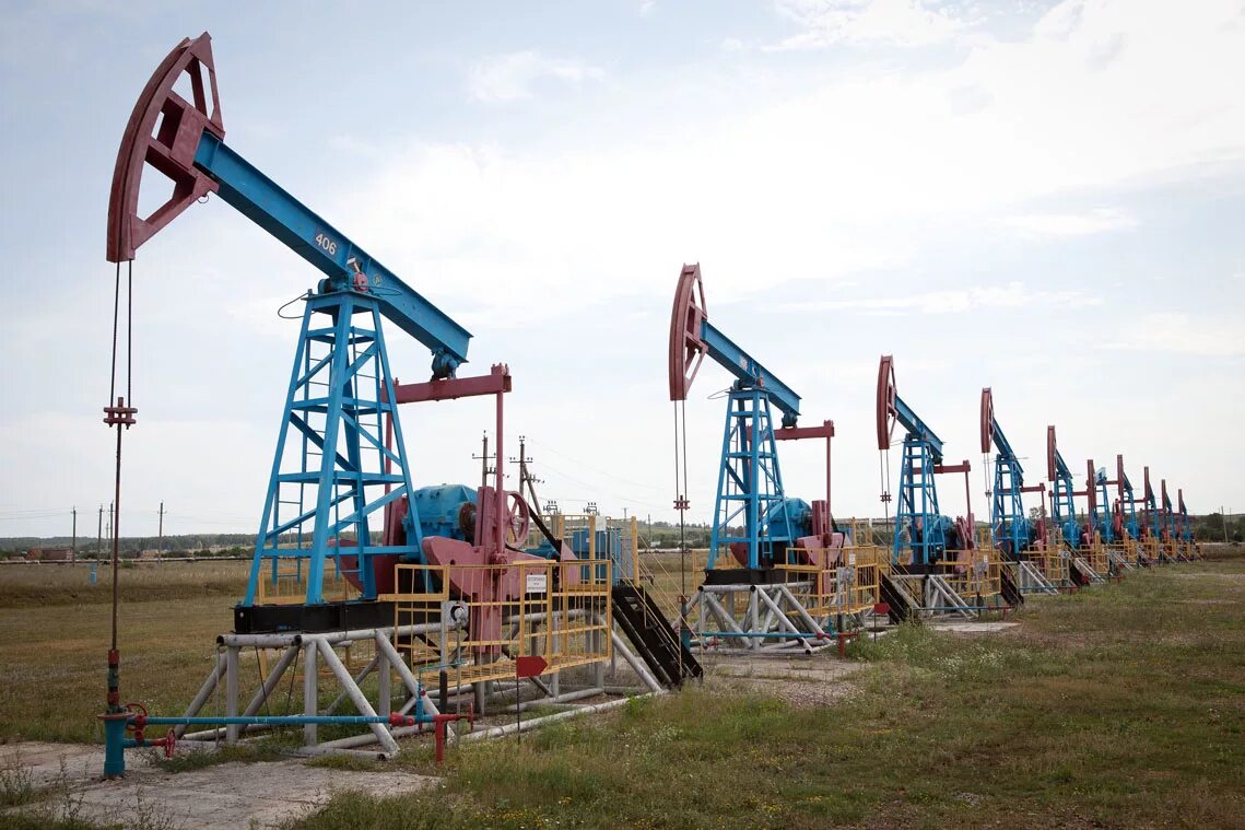 Октябрьский башкортостан нефть. Добыча нефти в башкирии. Добыча нефти в башкирии. Республики башкортостан нефть. Республики башкортостан нефть.