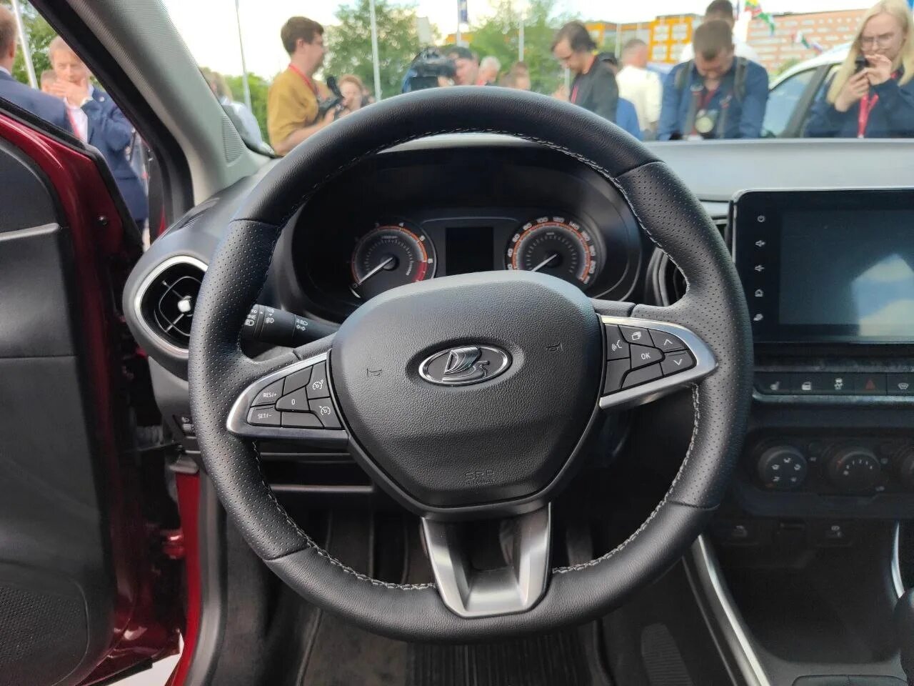 АВТОВАЗ" представил LADA Iskra - Wylsacom