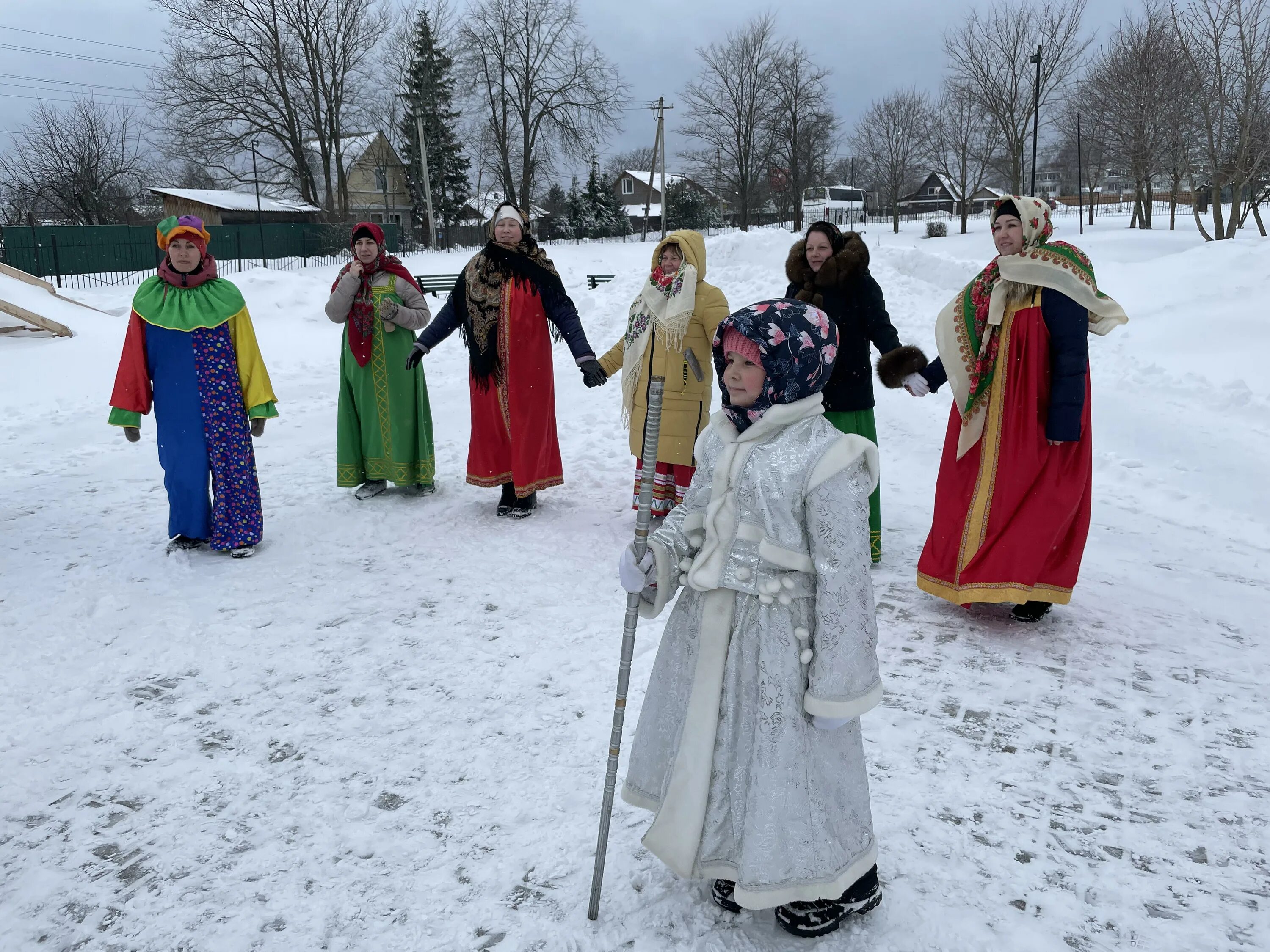 Масленицу встречаем зиму. Масленичный хоровод. Масленицу встречаем зиму. Масленицу встречаем зиму. Масленица рисунок.
