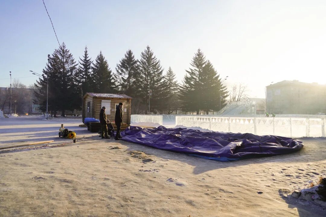 Свободный закроют. Снежный городок в Свободном Амурской области. Каток в Свободном Амурской области. Ужасный каток. Каток ужасные фото.