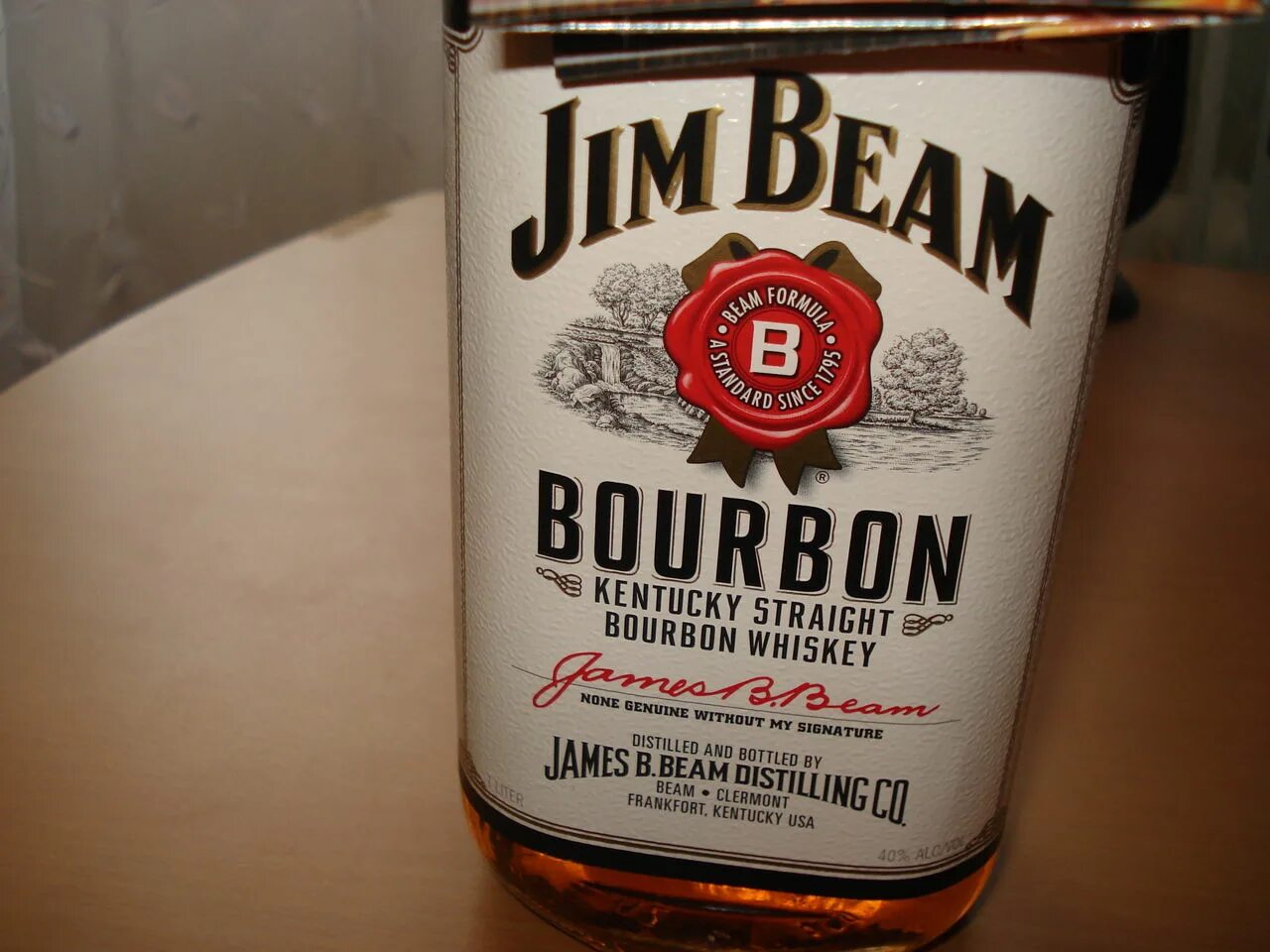 Виски Джим Бим 1л. 1л виски ( Бурбон) Джим Бим+стакан. Джим Бим Бурбон фото. Джим Бим Бурбон черный.