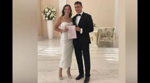 Женится на наталье