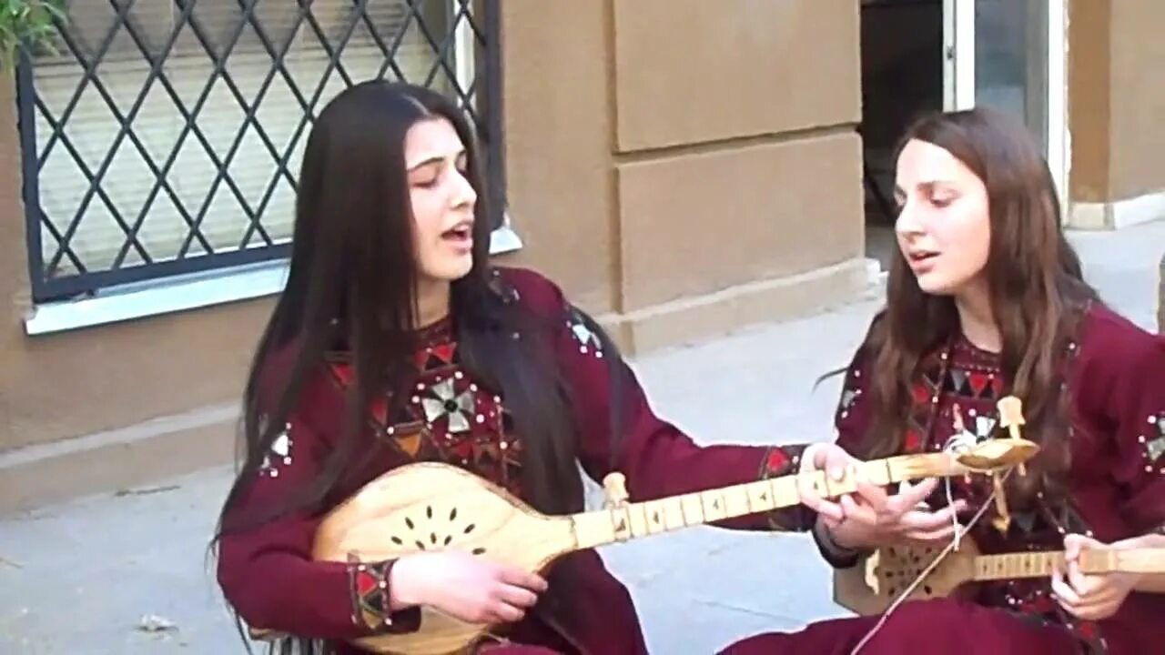 Любимая грузинская песня. Басиани грузия. Грузинская народная песня ноты. Грузинская грустная песня. Любимая грузинская песня.