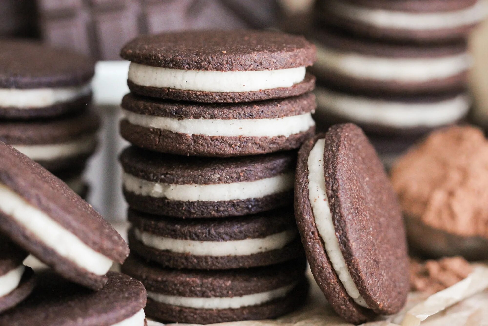 Печенье типа орео. Печеньки орео домашние. Печенье похожее на орео название. Oreo рецепты. Торт орео.