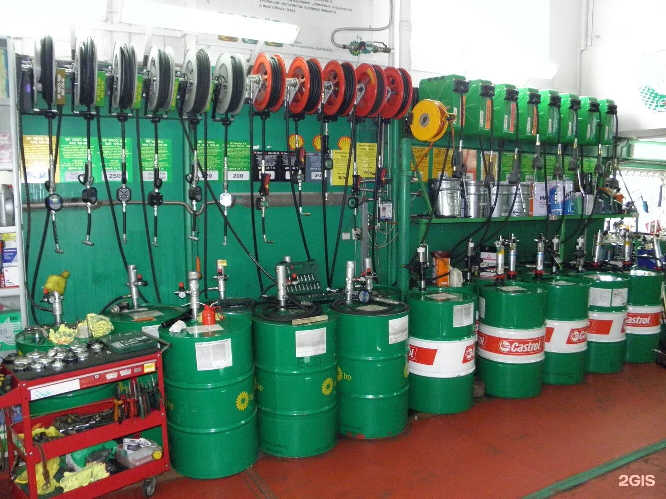 масло. авангард авто на донгузской. 1 профессиональный масел. 1 профессиональный масел. оборудование для розлива масла автомобильного.
