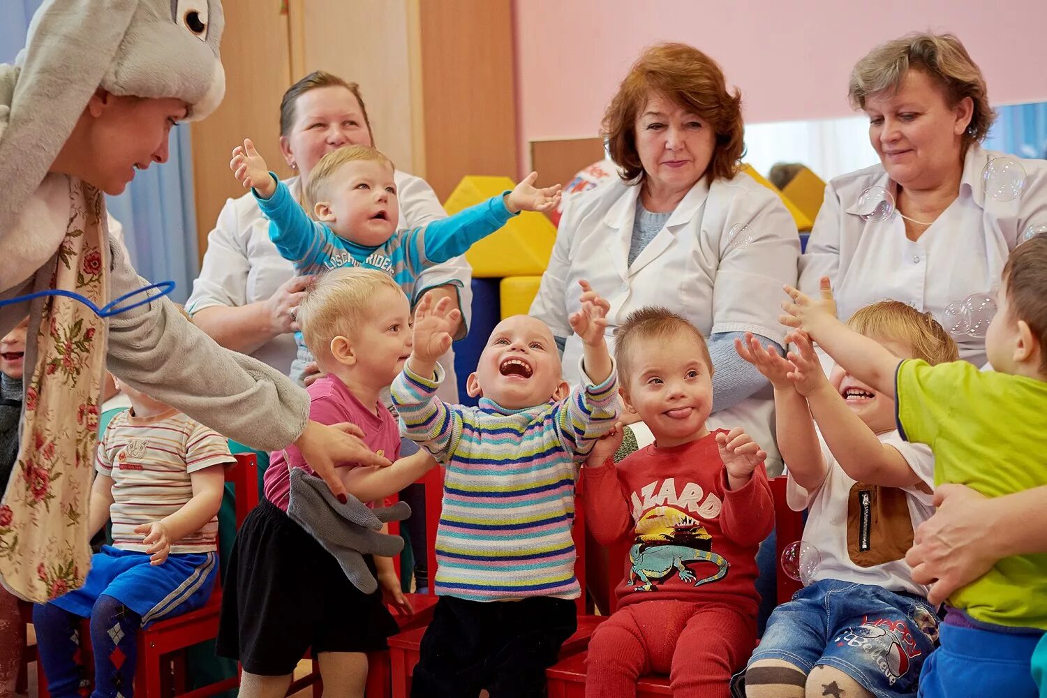 Дом малютки взять. Детский дом Малютка Воронеж. Дом малютки. Дом для детей. Детский дом малютки.