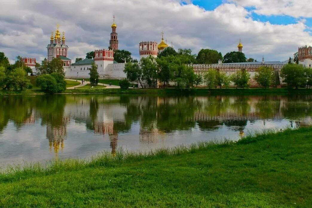 Златоглавая россия многоликая текст. Златоглавая Россия. Москва на Руси. Москва золотоглавая. Природа Москвы.