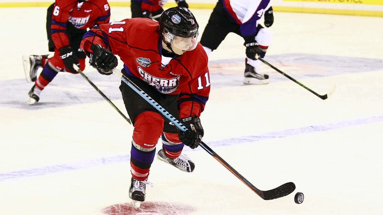 Абрамов хоккеист. Хоккеист. Хоккеист абрамов челябинск. Россия германия u20. Абрамов хоккеист.