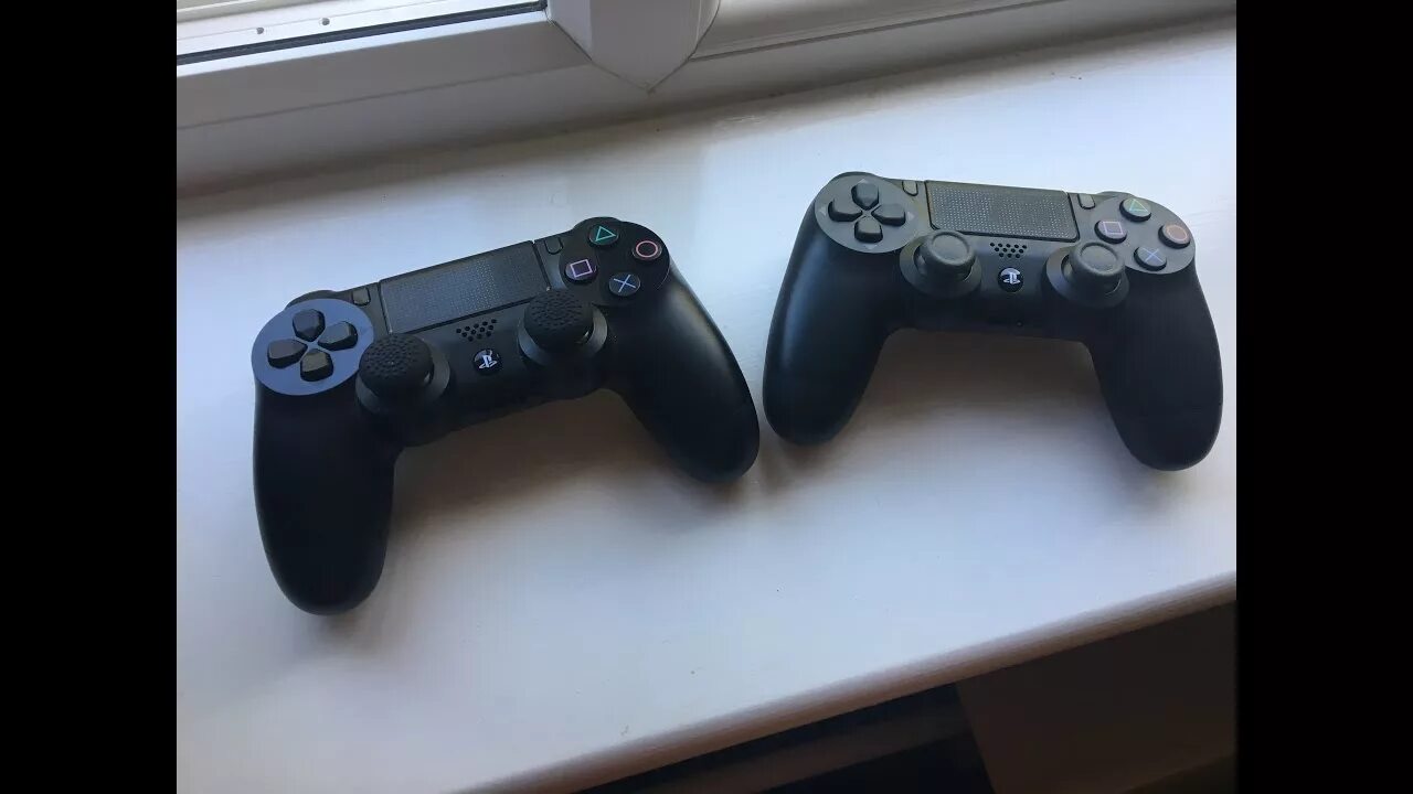 Какие какие 2 джойстика. Джойстик ps4 Dualshock v2. Dualshock 4 v1 vs v2. Геймпад ps3 v1 v2. Ps4 Dualshock 4 v2.