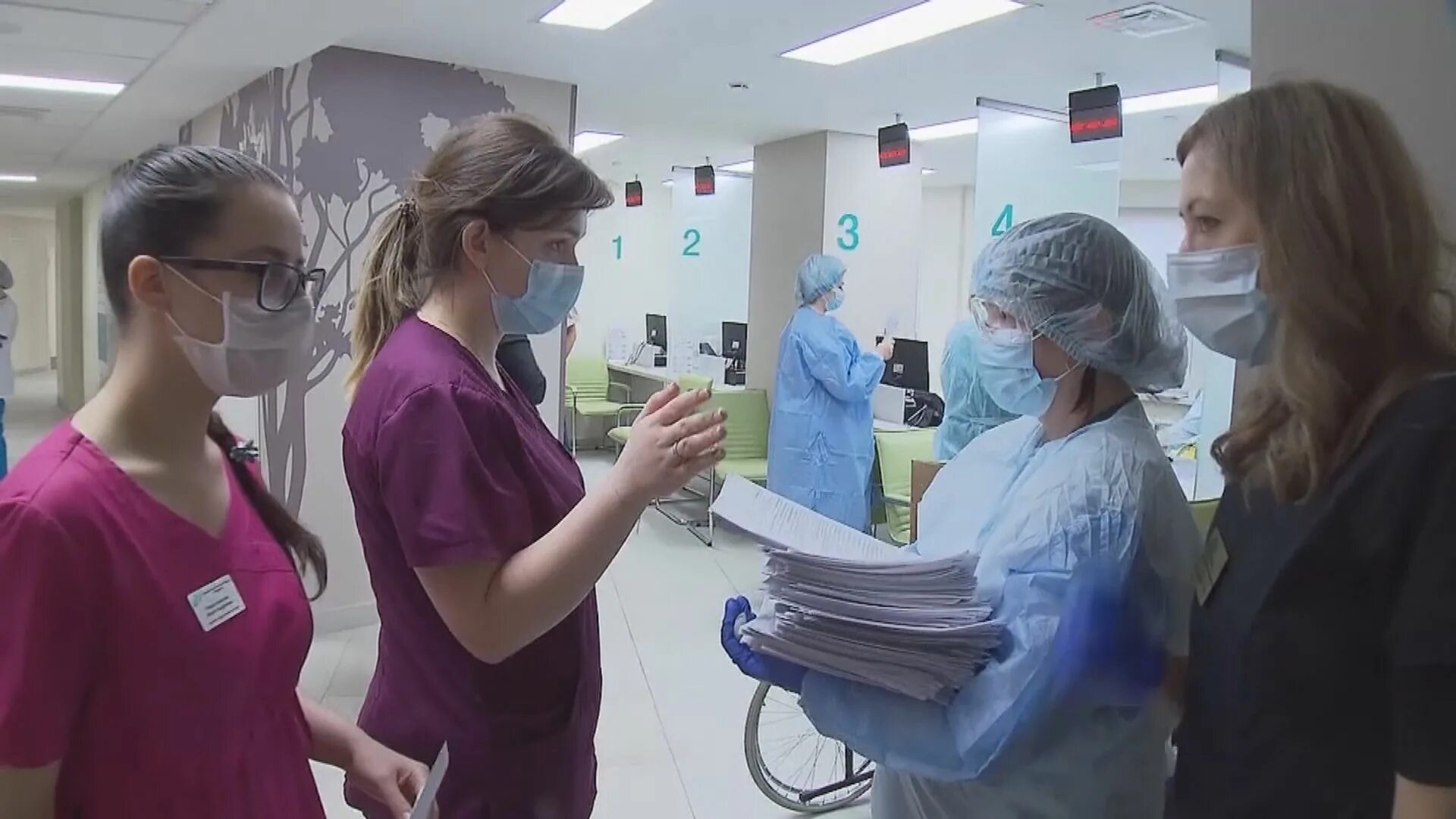 Больница 100 москва. Работать в в москве в больнице. Современные больницы москвы. Скоропомощной стационарный комплекс москва. Санитарка.