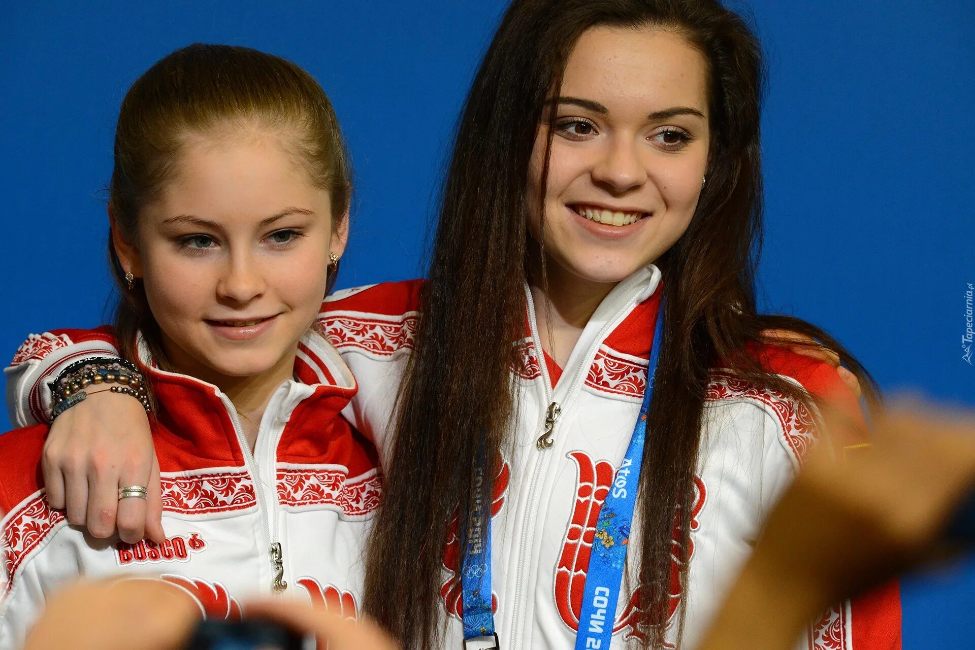 Фигуристка олимпийская чемпионка сочи 2014 липницкая. Фигуристка олимпийская чемпионка сочи 2014 липницкая. Олимпийская чемпионка по фигурному катанию в сочи. Олимпийская чемпионка по фигурному катанию в сочи. Олимпийская чемпионка по фигурному катанию в сочи.