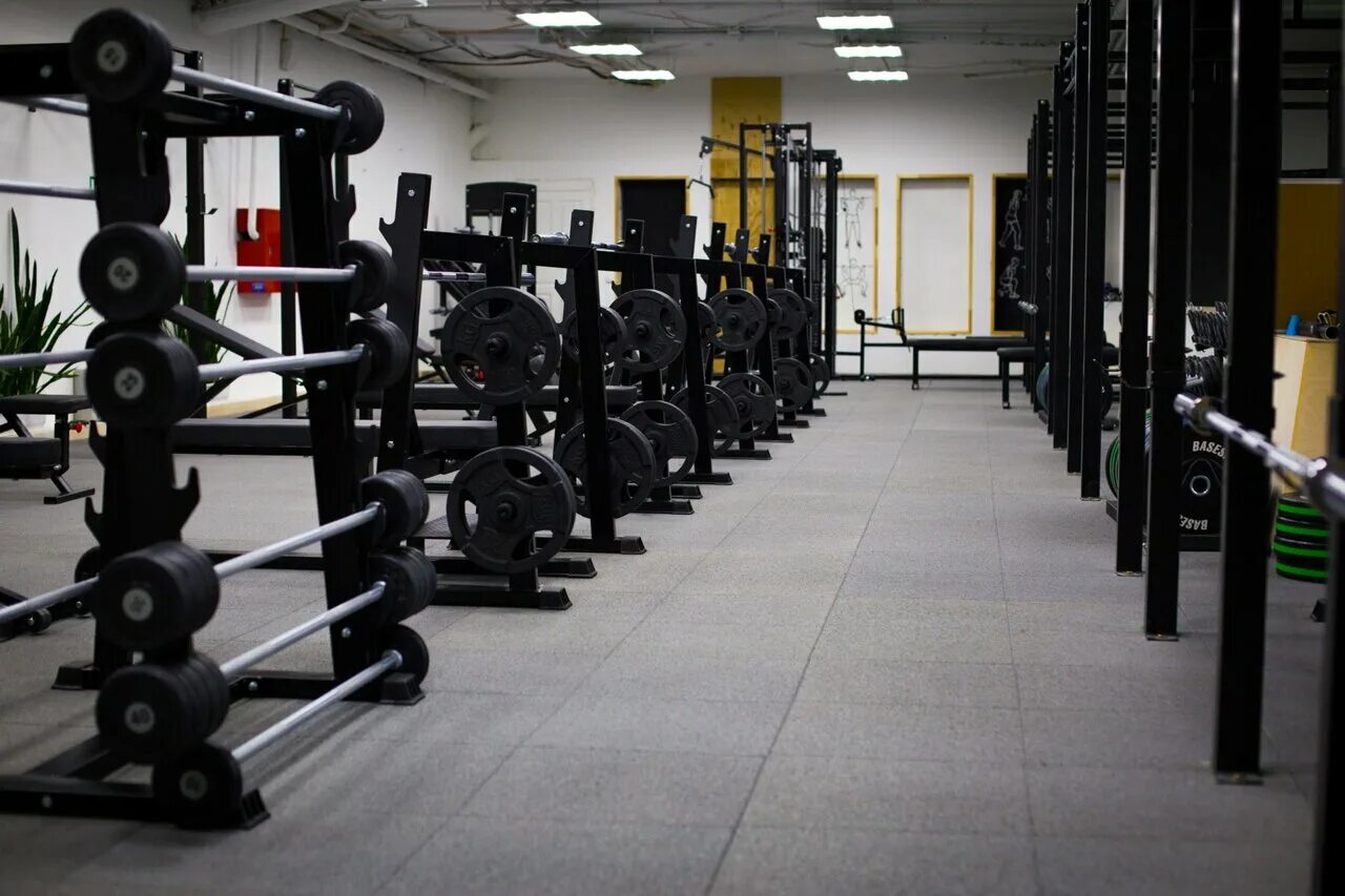 импульс тольятти спортзал. спортивный зал тольятти. стадион труд подольск тренажерный зал. спортклуб кашира 2 тренажерный зал. Sport town тольятти автозаводский район.