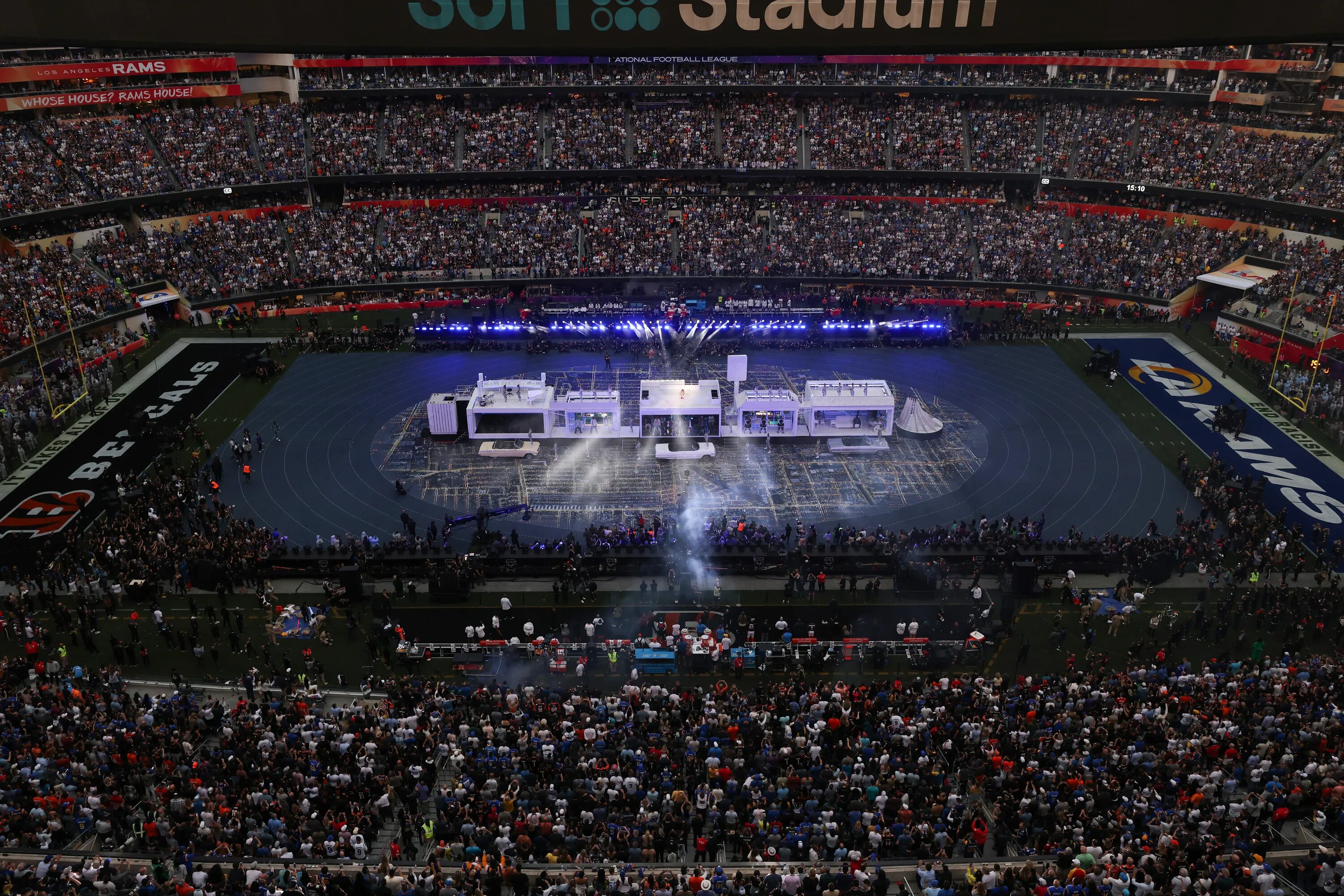 Супербоул стадион. Супербол 2021. Super bowl 2022 важное. Супербол 2024 дата. Супербол фарма.