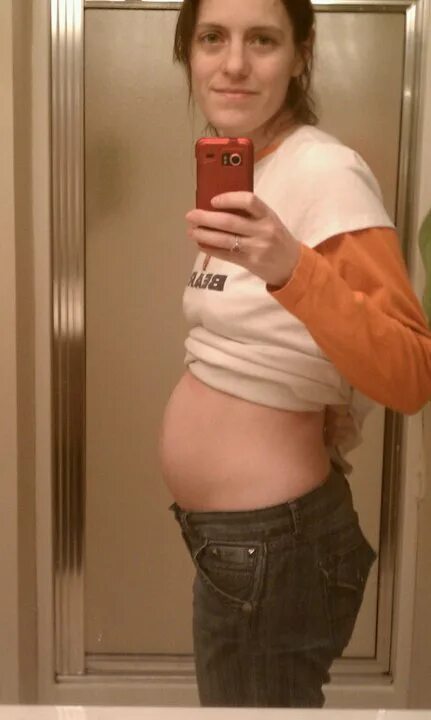 Животик на 9 неделе. Животами 9. Живот на 8 неделе беременности. Беременные на 9 месяце. Беременный живот на 9 неделе.