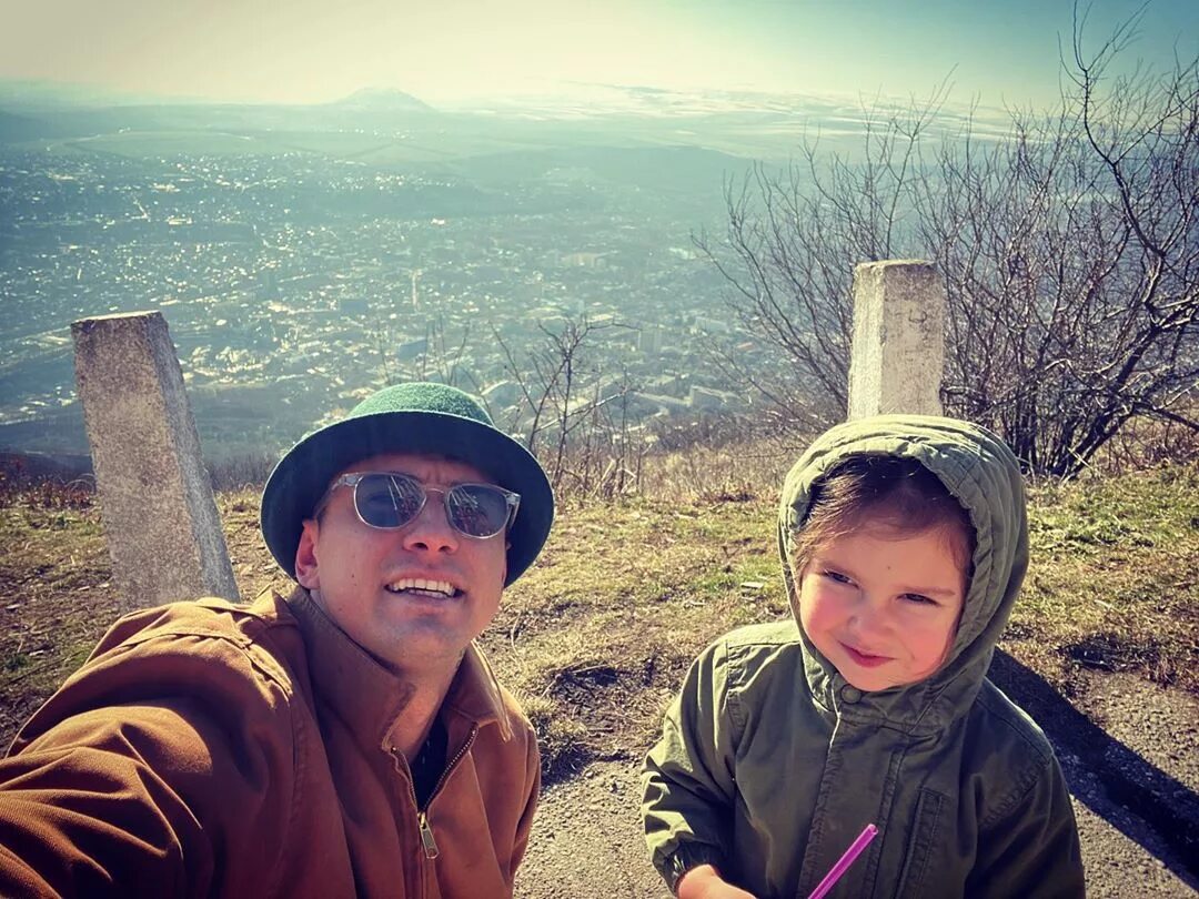 прилучный с сыном. павел прилучный семья. павел прилучный дети. павел прилучный и агата. тимофей прилучный.