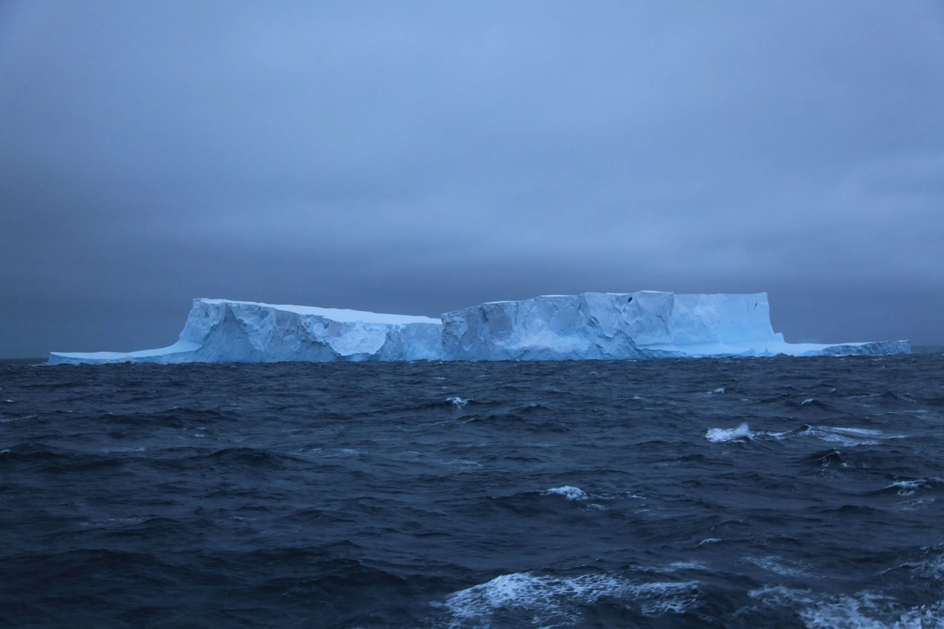 Россия океан южный. Южный Ледовитый океан. Мыс Моррис-Джесуп. Южный антарктический океан. Южный океан Ледовитый океан.