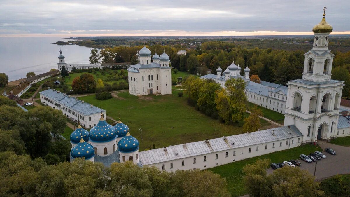 Свято-юрьев мужской монастырь великий новгород. Свято-юрьев мужской монастырь великий новгород. Юрьев монастырь (новгородская область). Юрьево новгородской. Юрьев монастырь великий новгород.