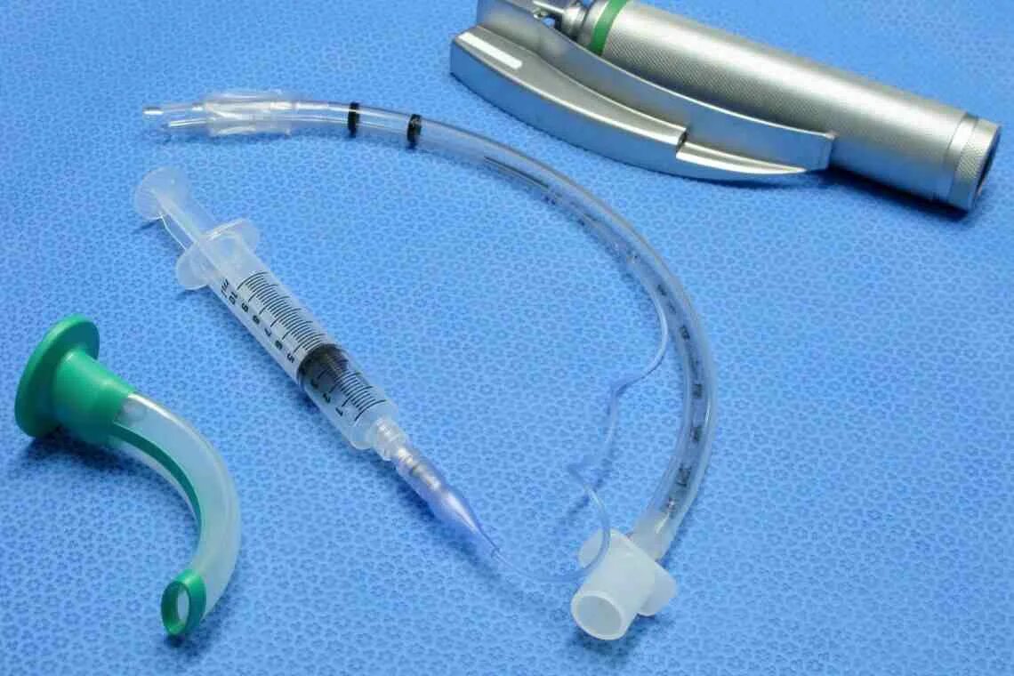 Трубка эндотрахеальная apexmed (б/манжеты id 3. Трубка для интубации трахеи. Трубка эндотрахеальная с аспирационной манжетой. 5-3м диаметр внутренний 8мм. 5.