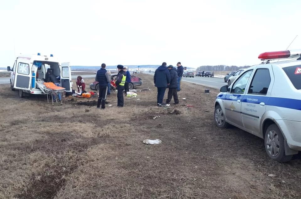 Дтп в башкирии за последние сутки. Авария в кушнаренковском районе. происшествия в башкирии в кушнаренково. дтп в кушнаренковском районе. авария на трассе уфа кушнаренково.