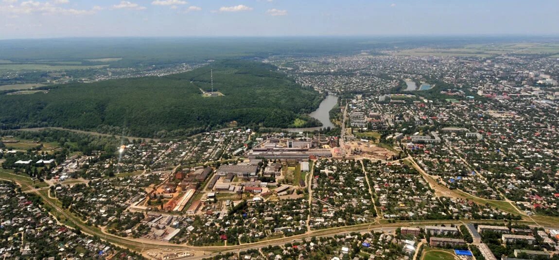 Майкоп столица республики адыгея. Майкоп численность. Главная улица майкопа. Майкоп вид сверху. Майкоп краснодарский край.