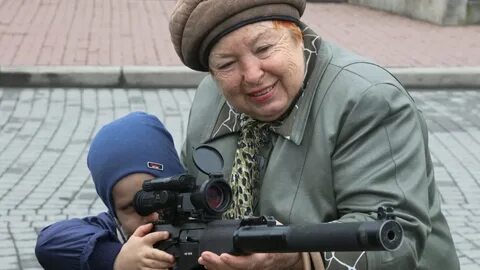 Включи бабушка пришла