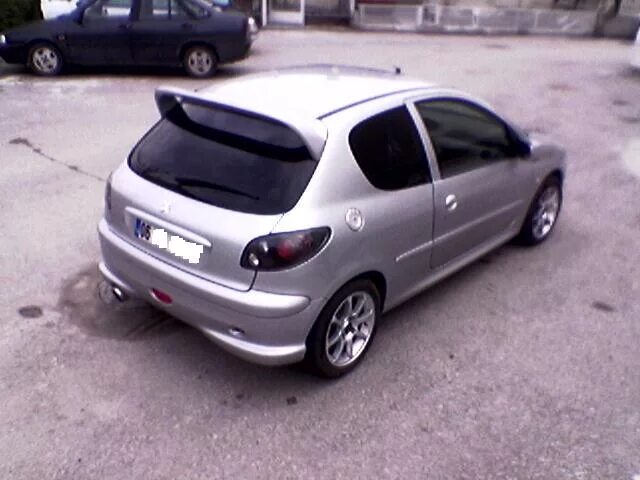 Пежо 206 стоп. Peugeot 206 s16. Пежо 206 черный. Спойлер Пежо 206. Заводской спойлер Пежо 206.