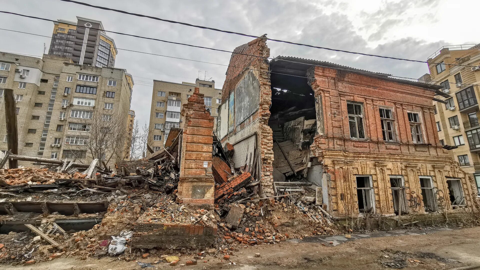 Демонтаж кирпичной кладки в Рязанской области - Снос зданий и демонтаж конструкц
