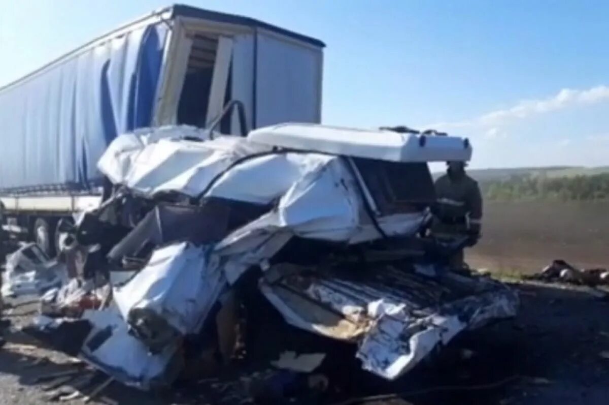 02 2024. Разбомбленные улицы киева. 02 2024. Пожар ночью. Белгород попадание снаряда.