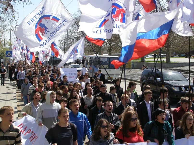 Присоединение крыма дата 2014. Севастополь 2014 год референдум. Севастополь 2014 народ референдум. Референдум о присоединении Крыма к России.