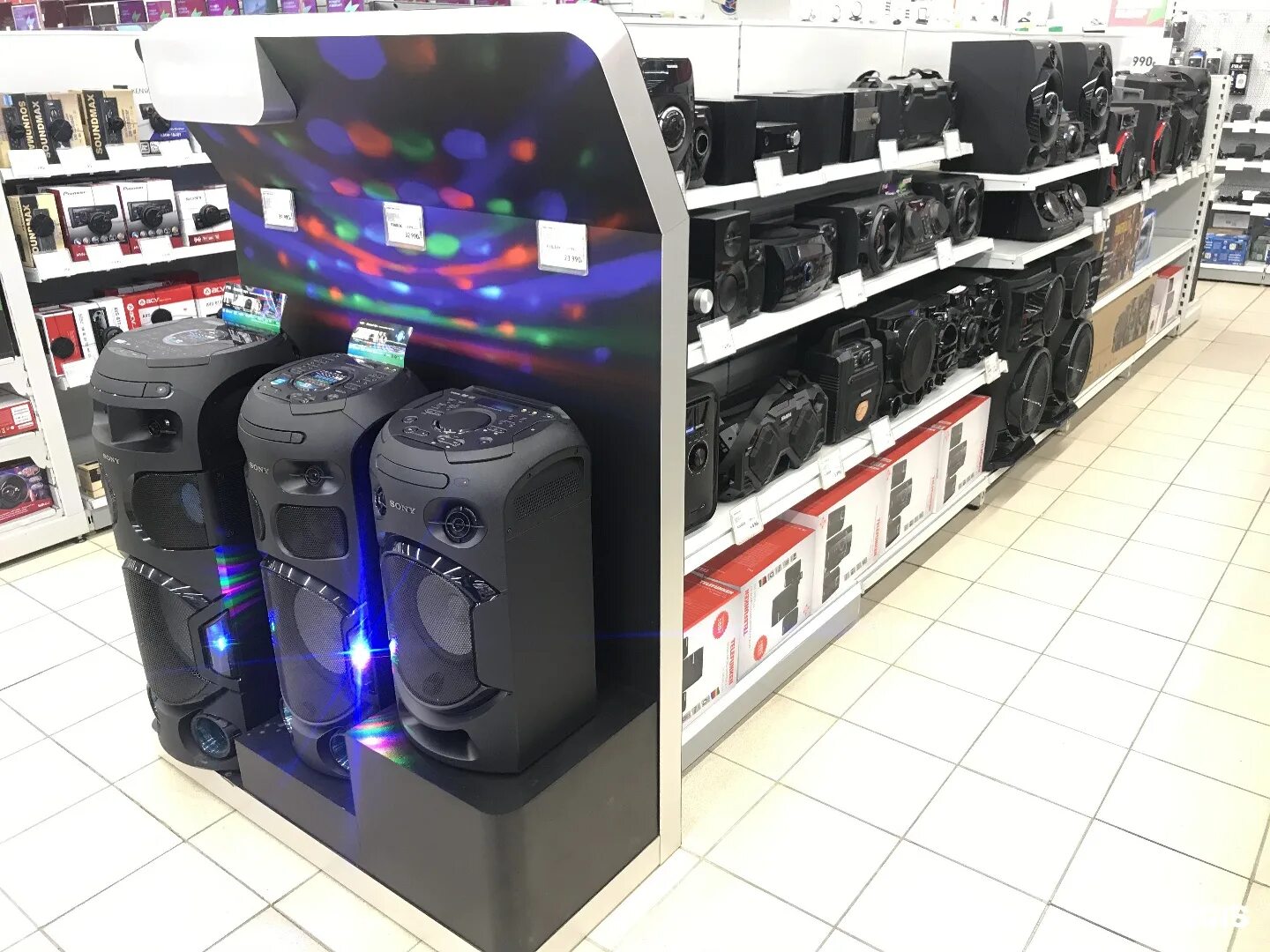 Днс на автовокзале орел. Днс на герцена орел. Днс на герцена орел. Магазины смартфоны орел. Торговый центр европа орел ул московская 67.