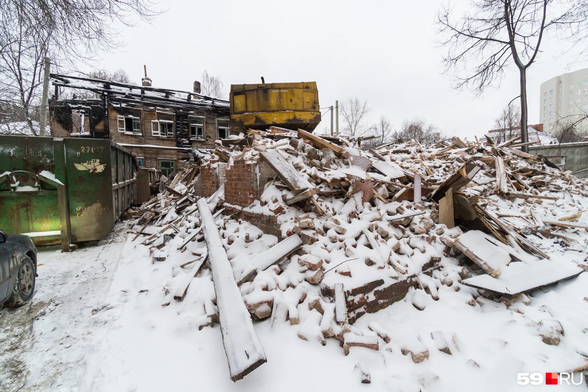 Каркас сивинит снесли. Демонтаж. Снос аварийных домов. Пермские снесенные дома. Ветхие дома.